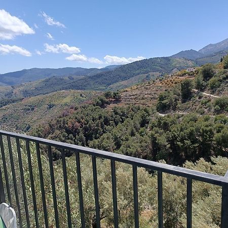Casa Rural La Revuelta Con Las Mejores Vistas A La Naturaleza Yunquera Kültér fotó